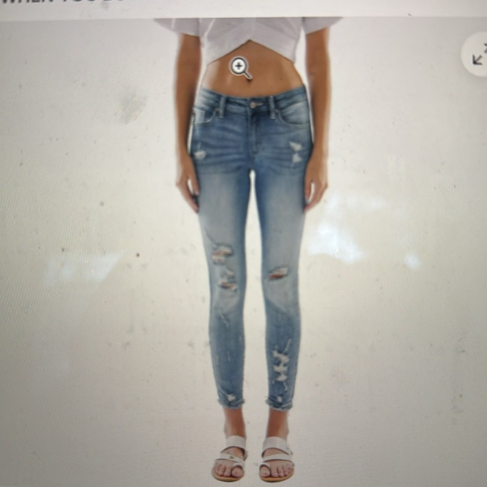 KanCan Jeans Mid-Rise Distressed skinny jeans KC8373M